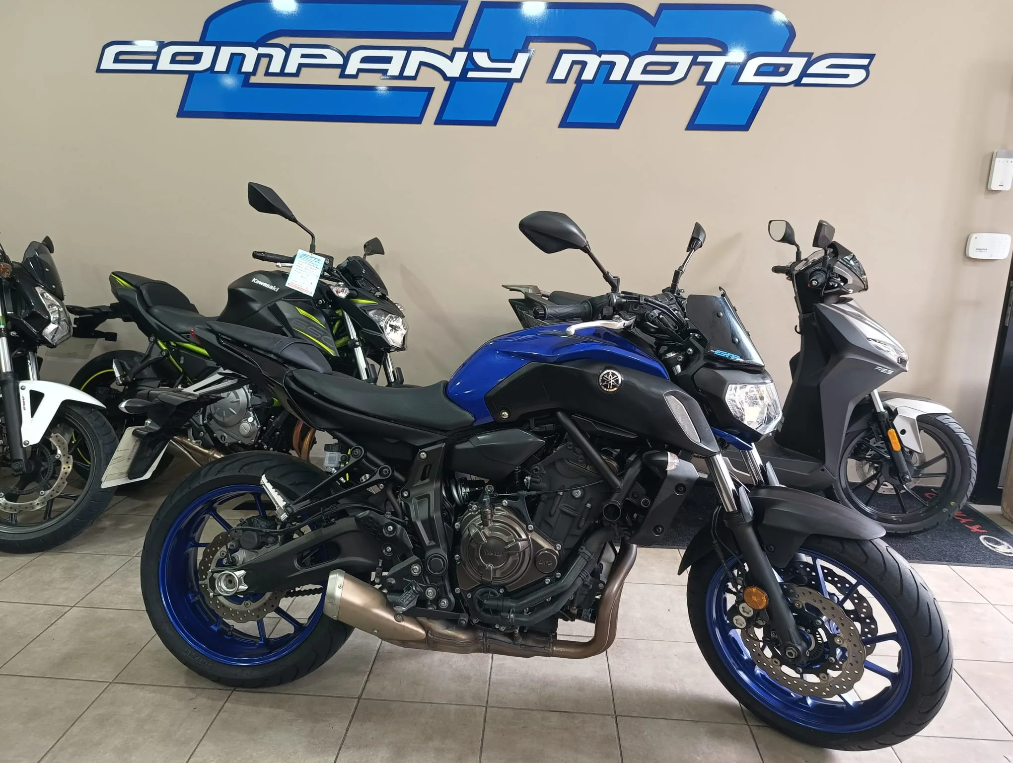 YAMAHA MT07