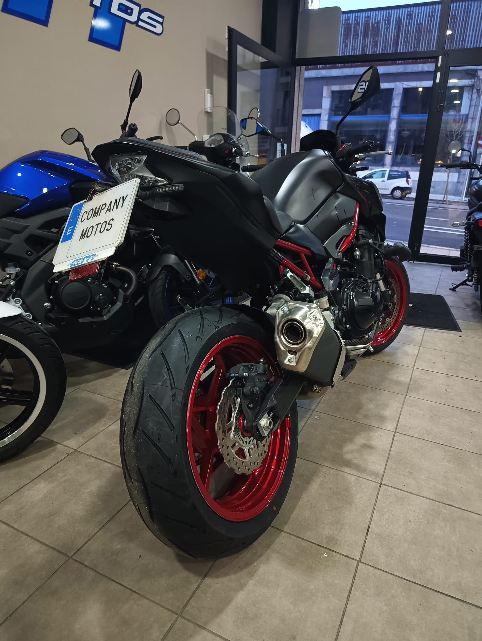 KAWASAKI Z900 FULL - Imagen 3