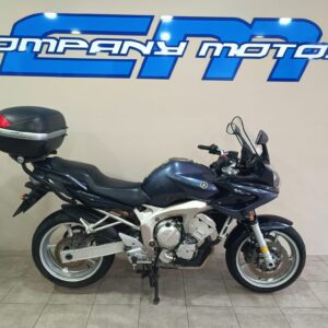YAMAHA FZS 600 FAZER