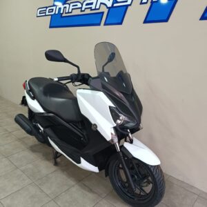 YAMAHA XMAX 250