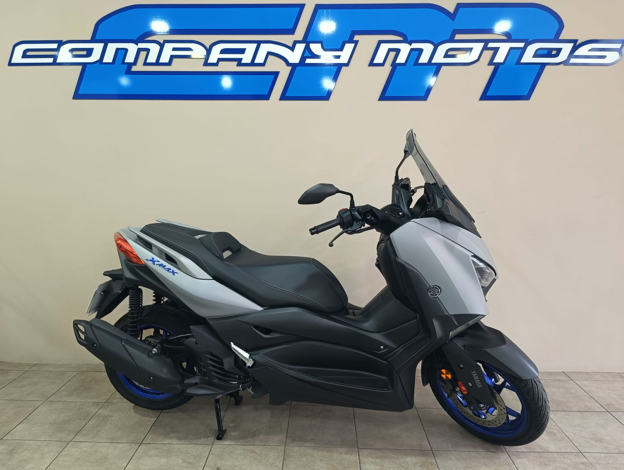 YAMAHA XMAX 125
