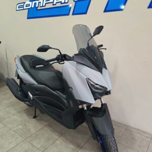 YAMAHA XMAX 125