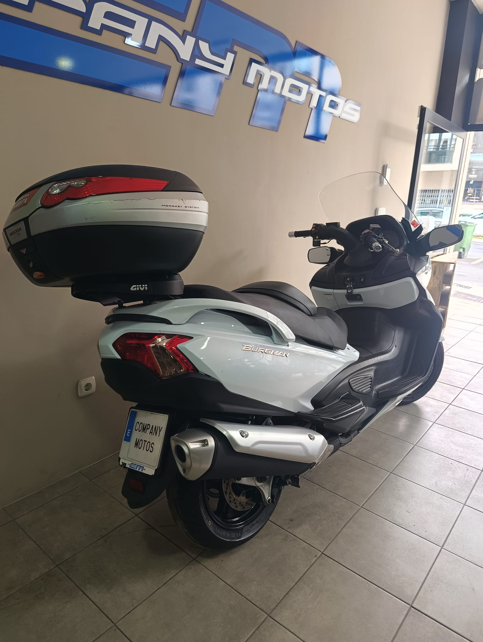 SUZUKI BURGMAN 650 EXECUTIVE - Imagen 3