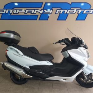SUZUKI BURGMAN 650 EXECUTIVE