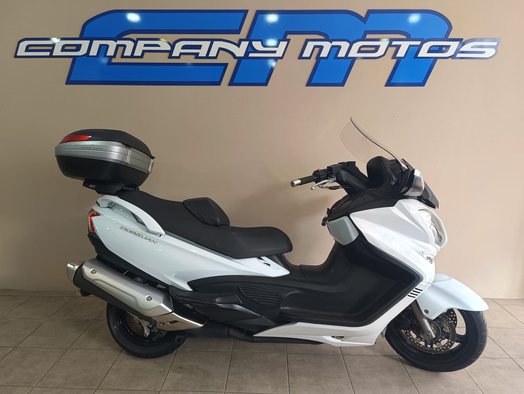 SUZUKI BURGMAN 650 EXECUTIVE